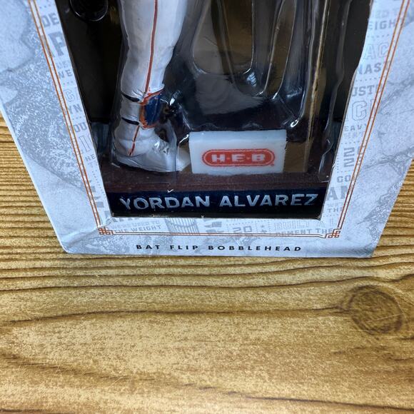 Houston Astros Yordan Alvarez Bat Flip Bobblehead SGA 2023 - Picture 7 of 7